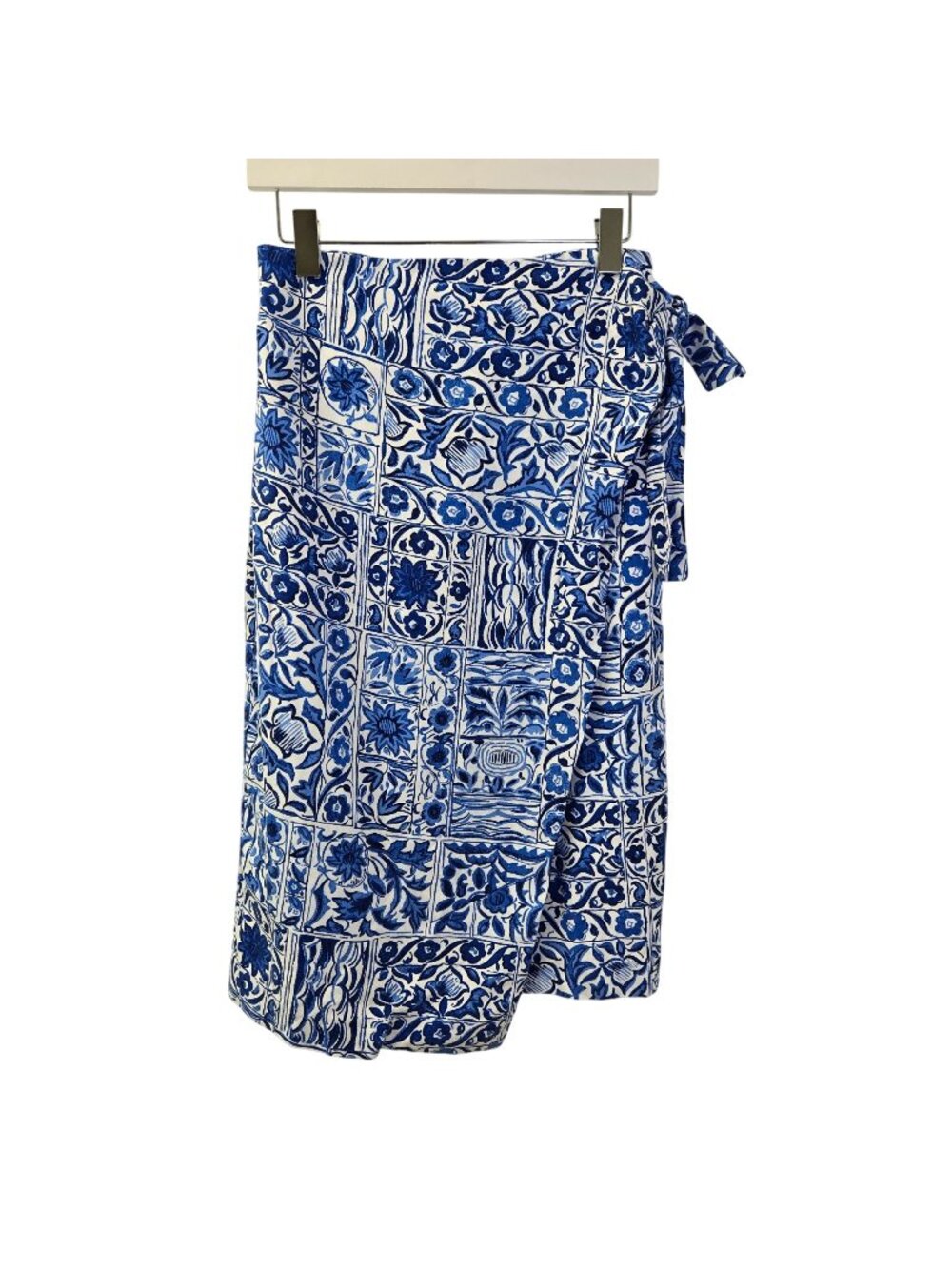Ann Taylor 100% Viscose Floral Wrap Midi Skirt Size 0